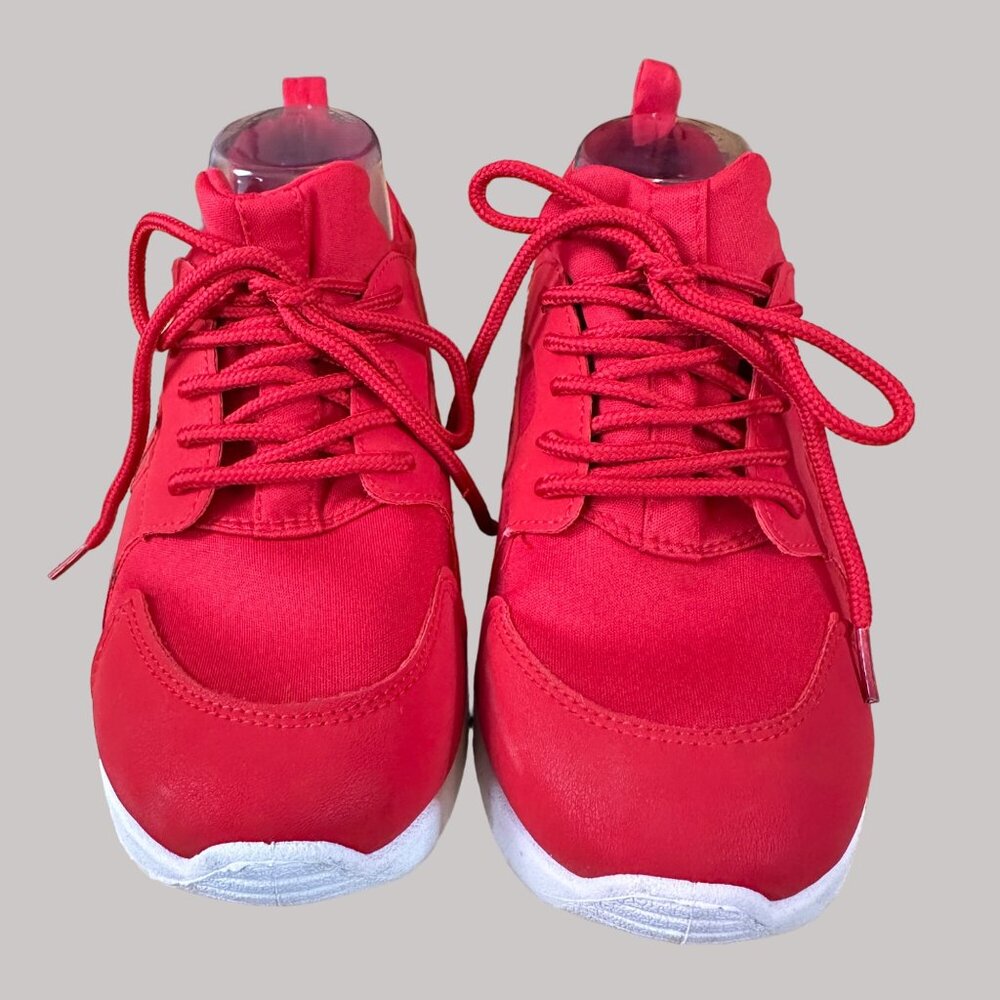 Just Be Women's Casual Fashion Sneakers White Soles Laces Red Size 7